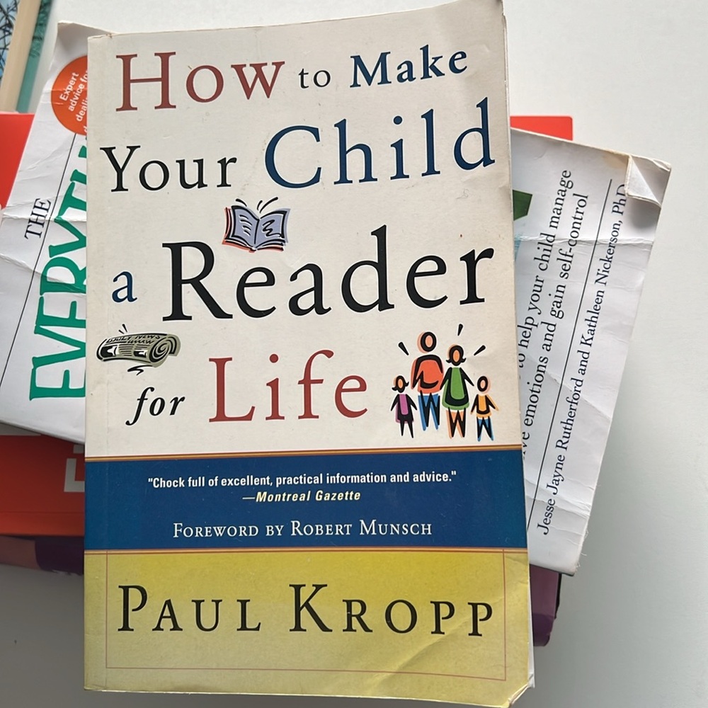 Books - Picture 2 of 5